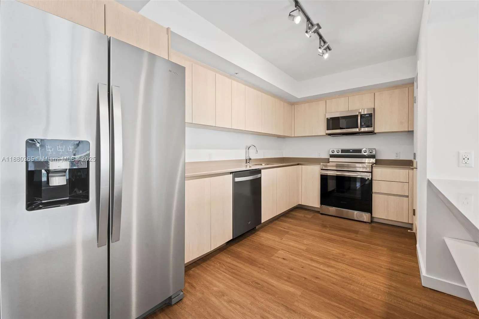 1500 Bay Rd, #M-0626