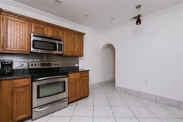138-140 NE 13th Ave