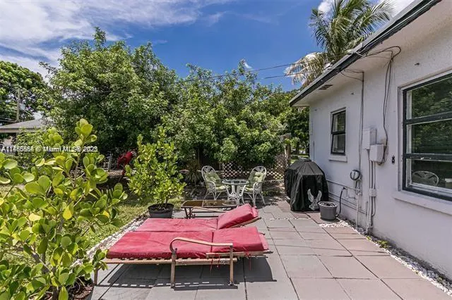 138-140 NE 13th Ave