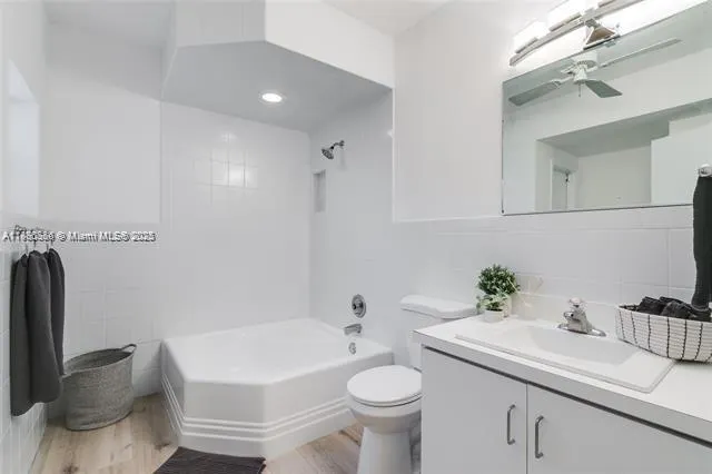 138-140 NE 13th Ave