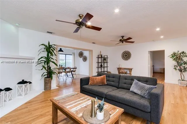 138-140 NE 13th Ave