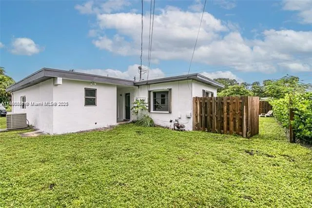 138-140 NE 13th Ave