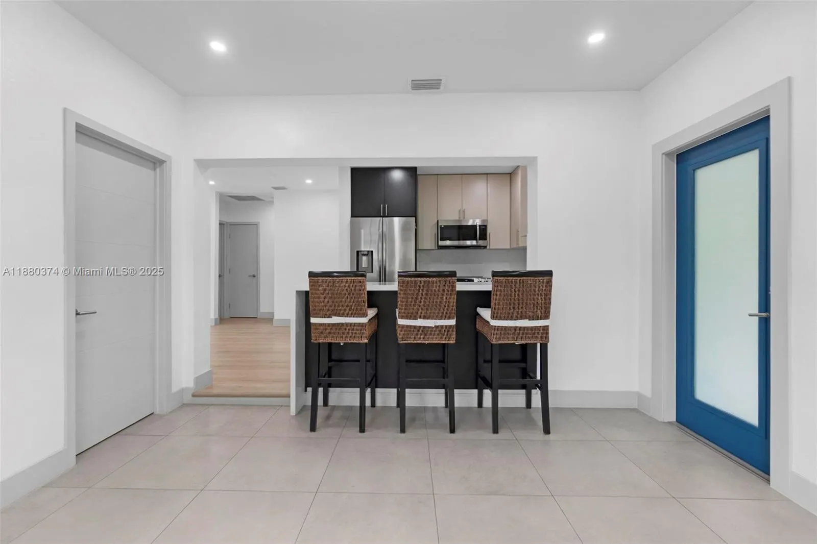 570 SW 45th Ave