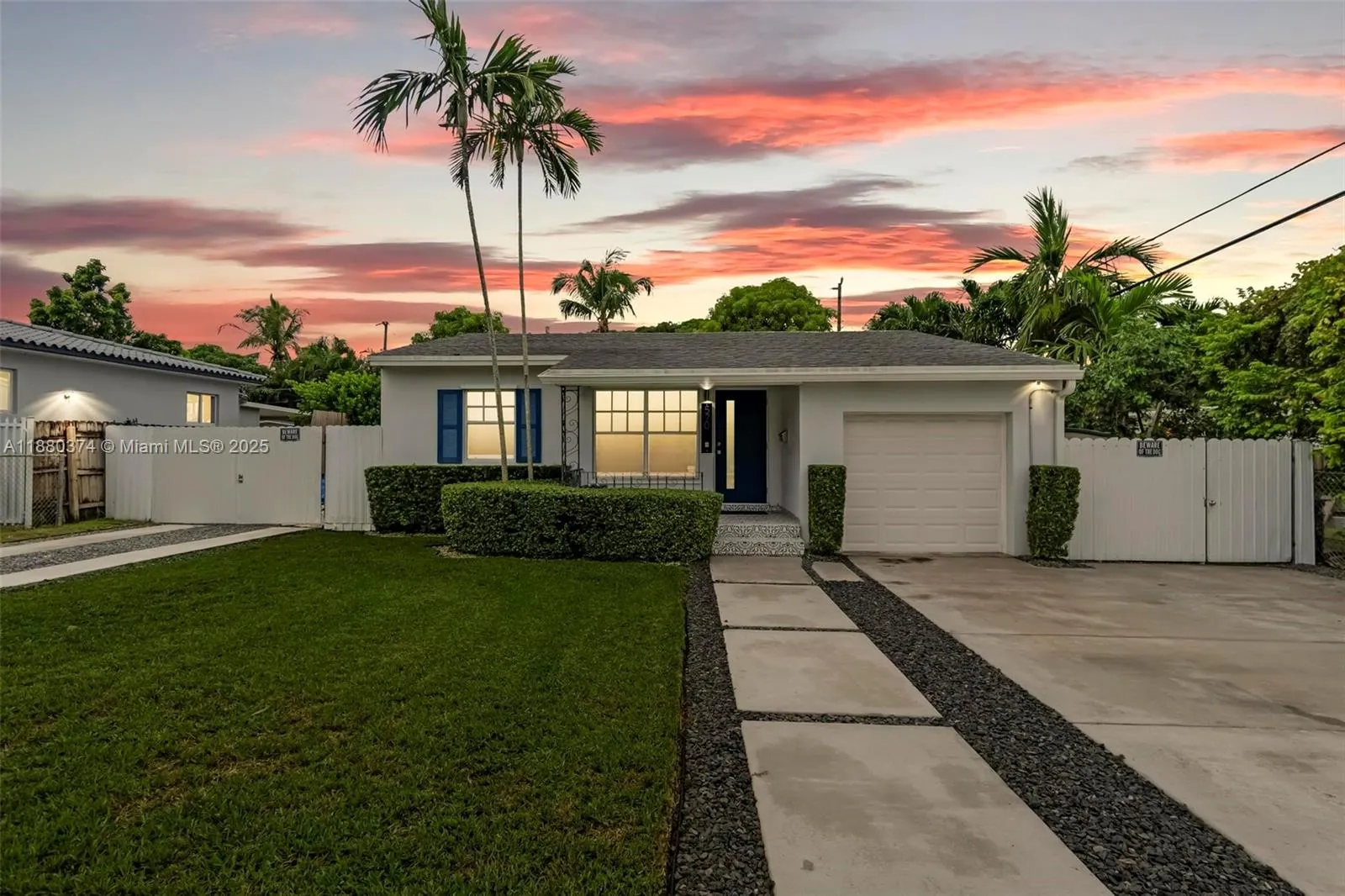 570 SW 45th Ave