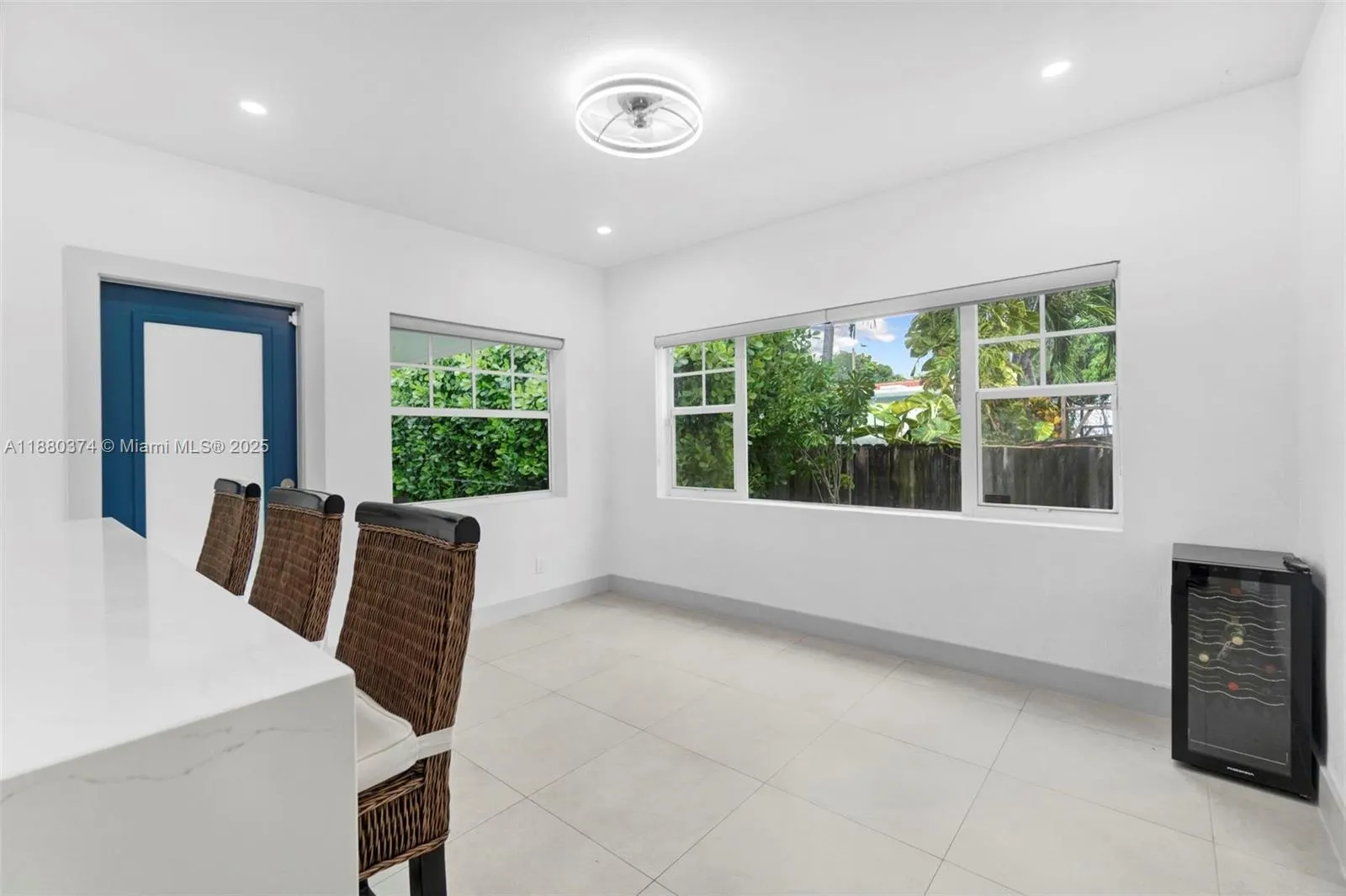 570 SW 45th Ave