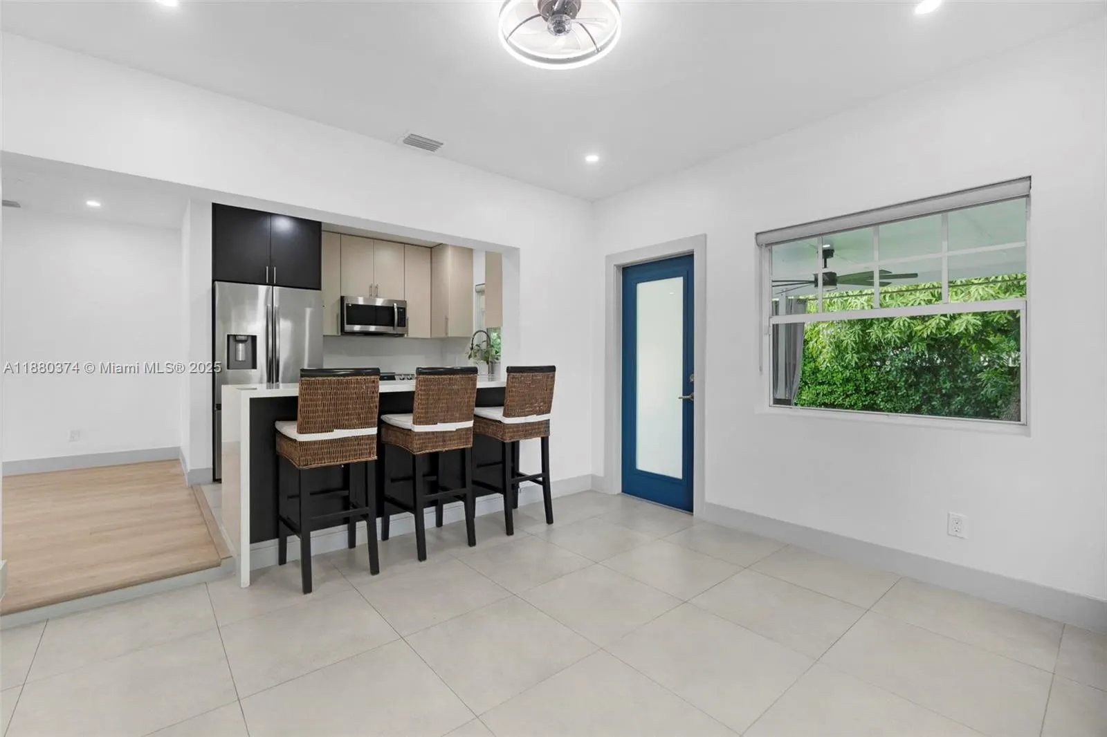 570 SW 45th Ave