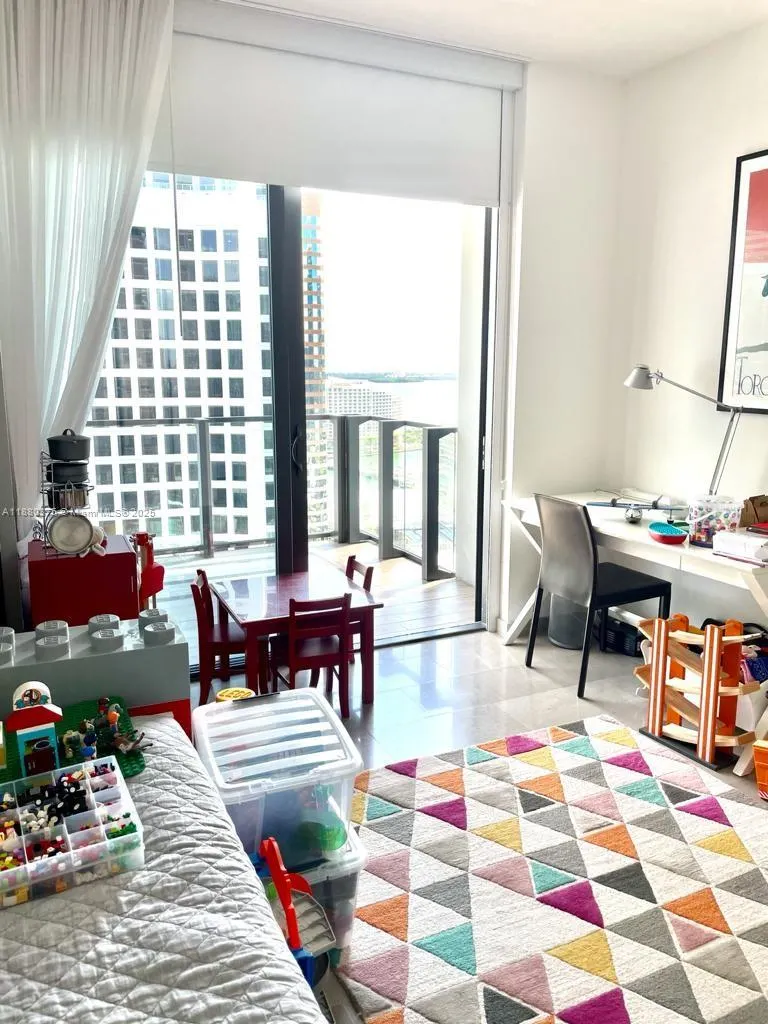 68 SE 6th St, #2303