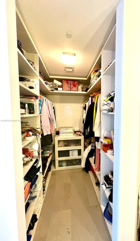 68 SE 6th St, #2303
