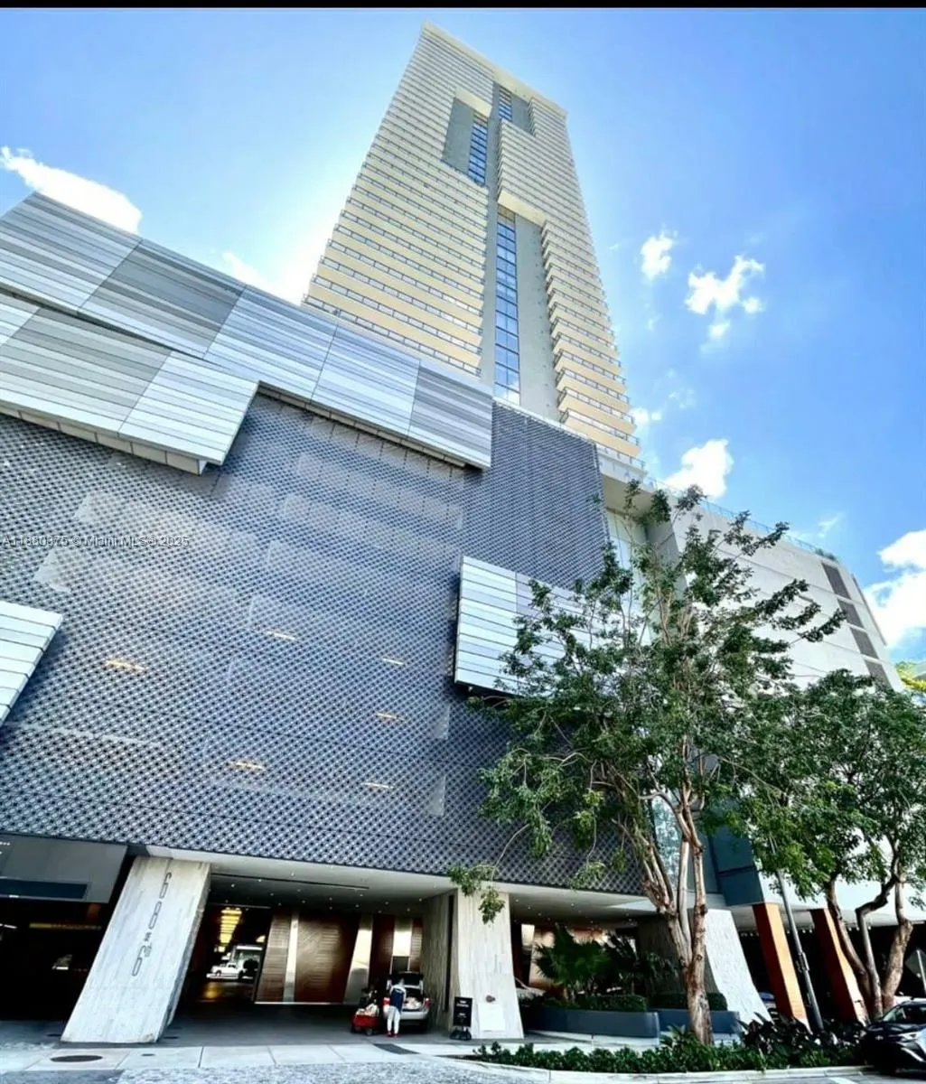 68 SE 6th St, #2303