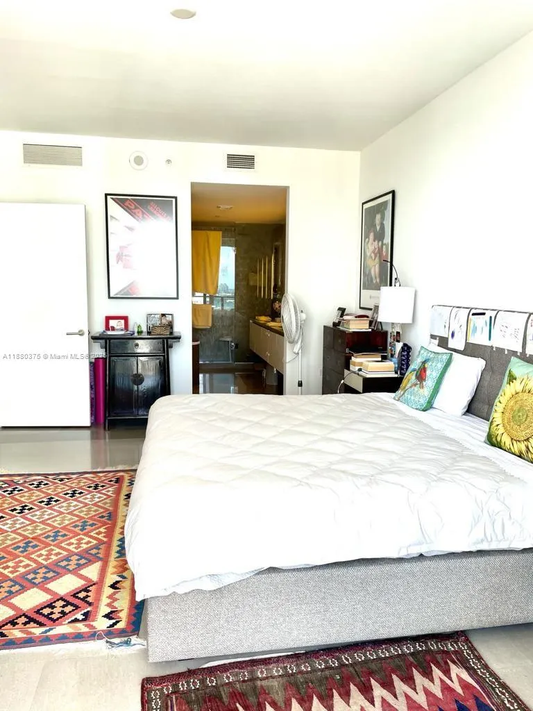 68 SE 6th St, #2303