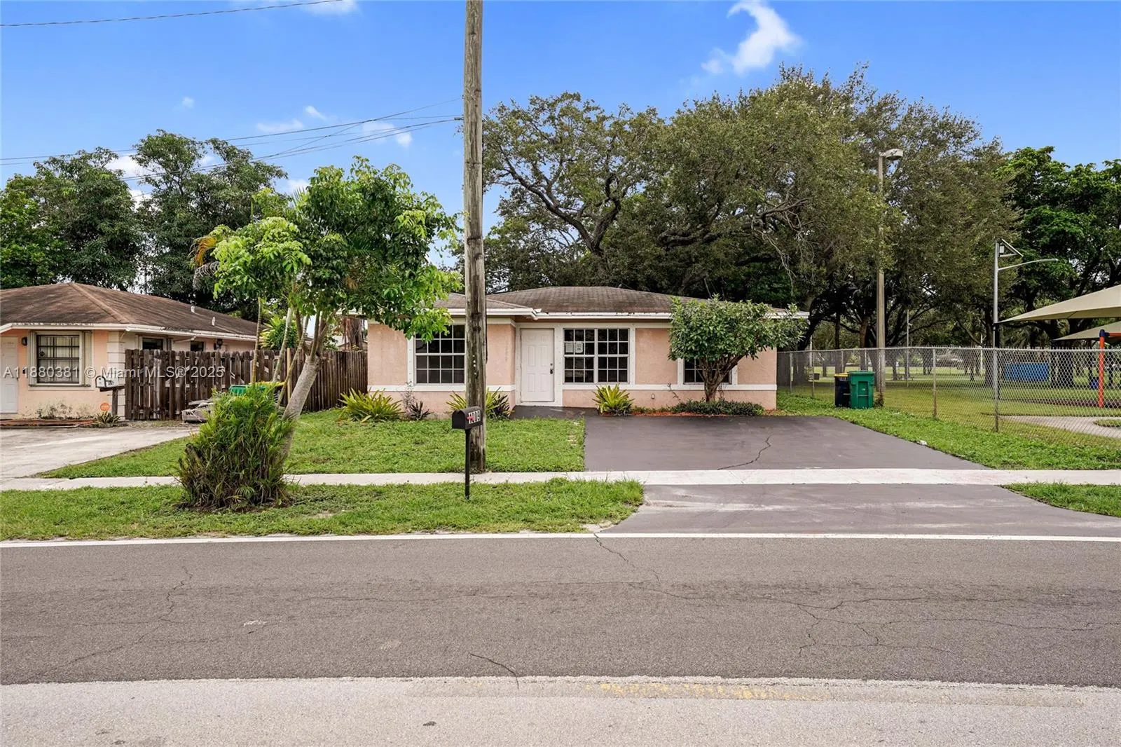 1009 SW 12th Ave
