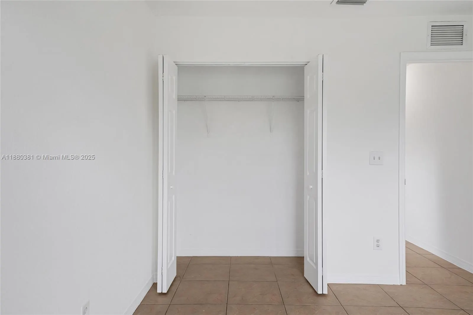 1009 SW 12th Ave