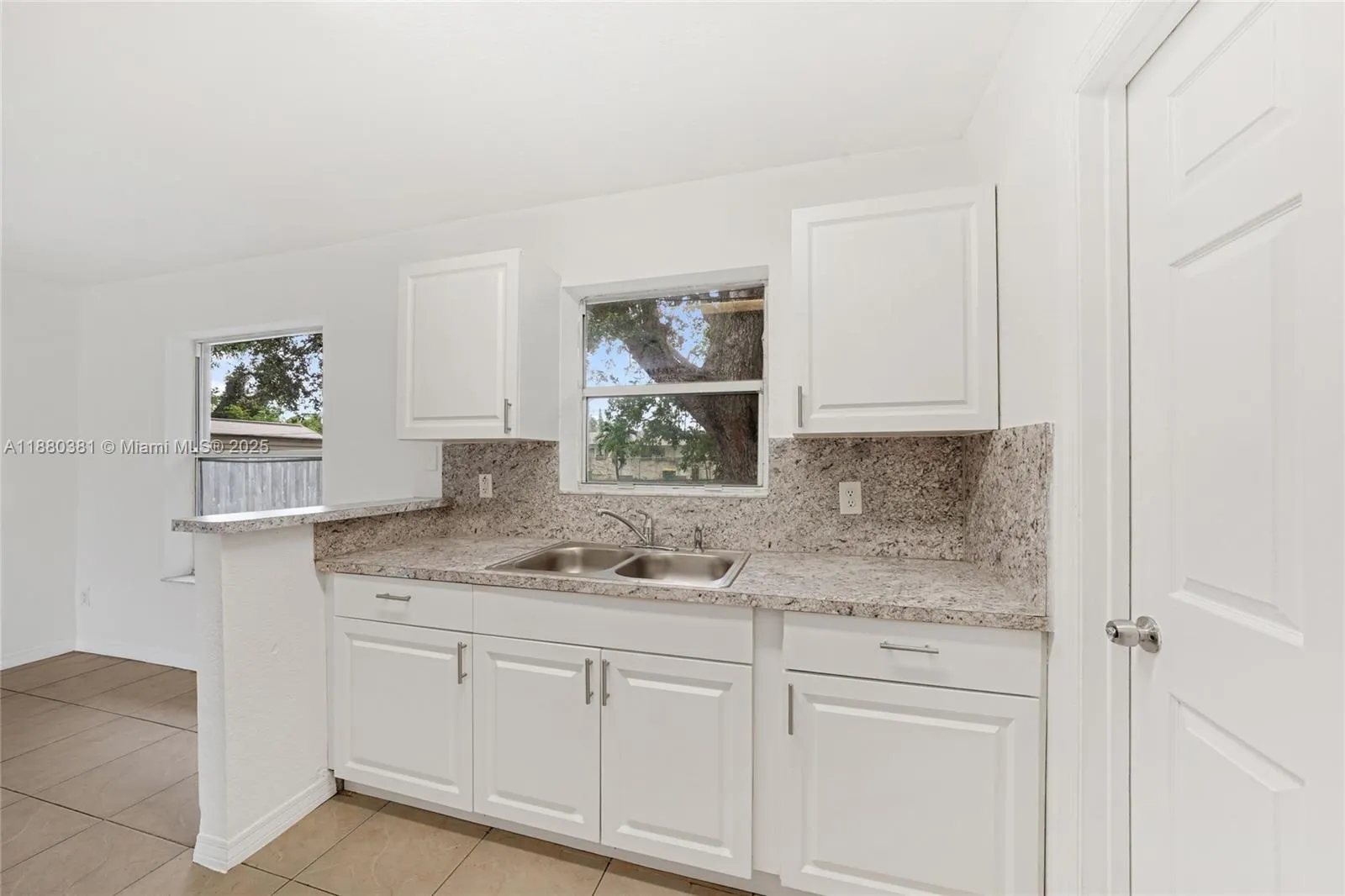 1009 SW 12th Ave