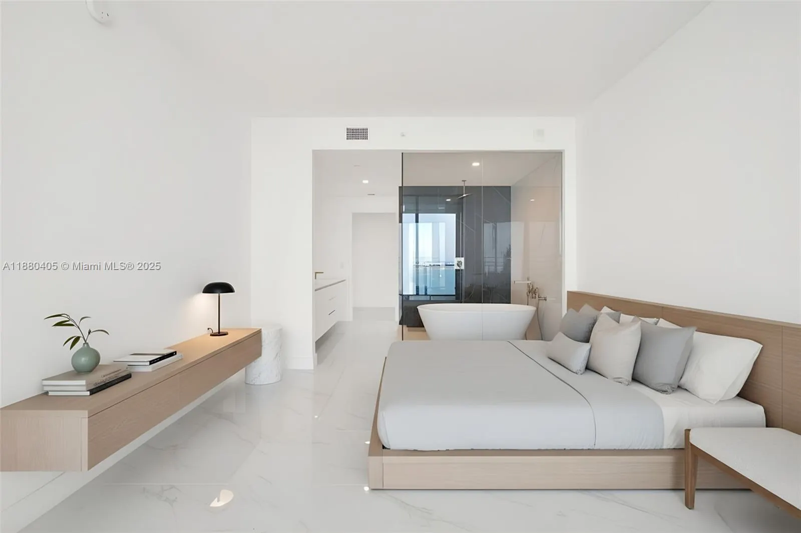 700 NE 24 Street, #3803