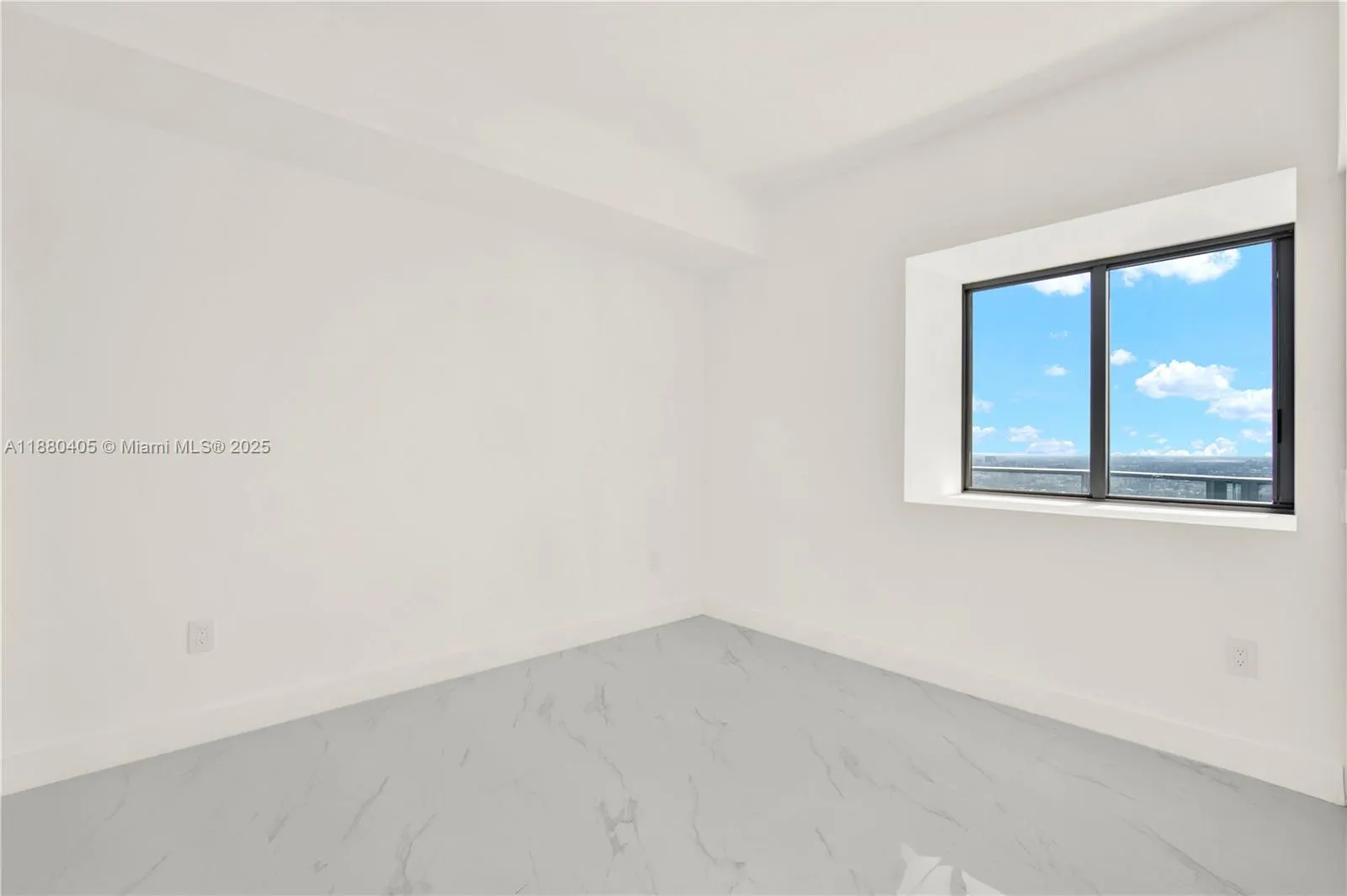 700 NE 24 Street, #3803