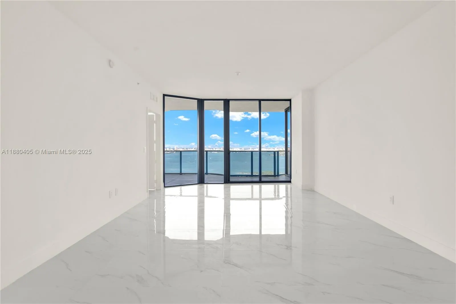 700 NE 24 Street, #3803