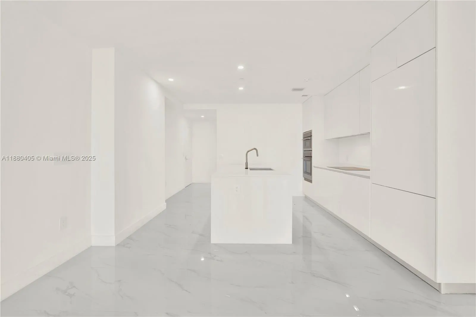 700 NE 24 Street, #3803