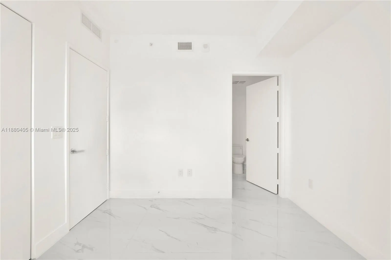 700 NE 24 Street, #3803