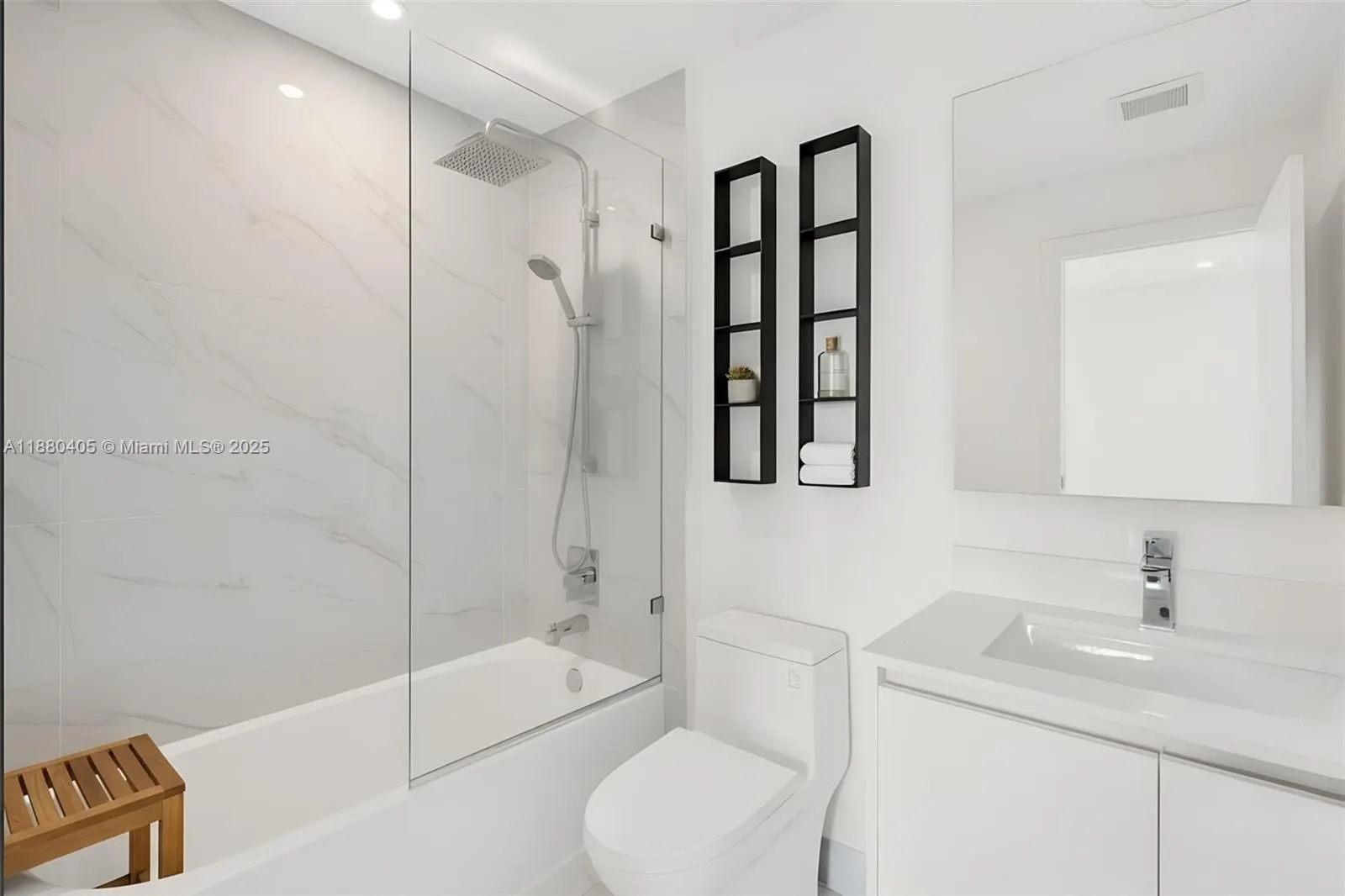 700 NE 24 Street, #3803