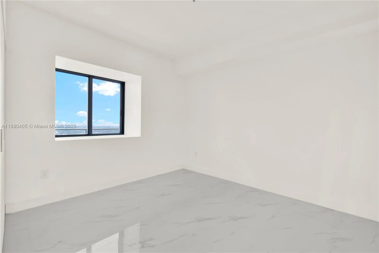 700 NE 24 Street, #3803
