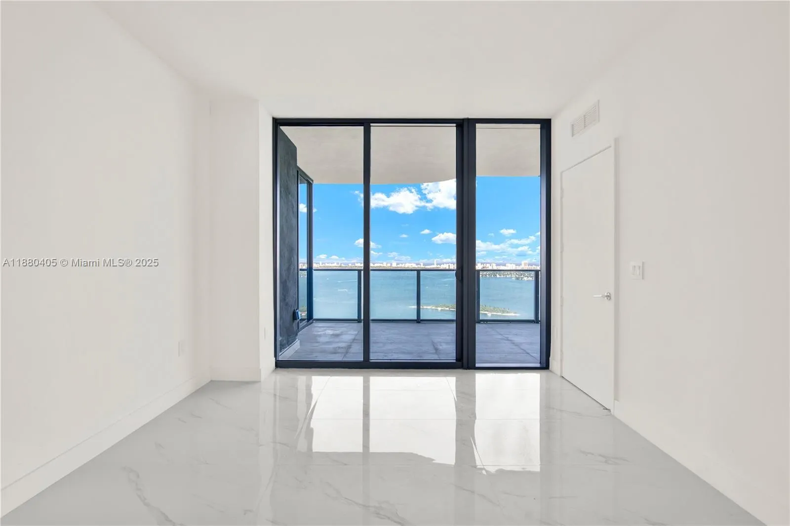 700 NE 24 Street, #3803