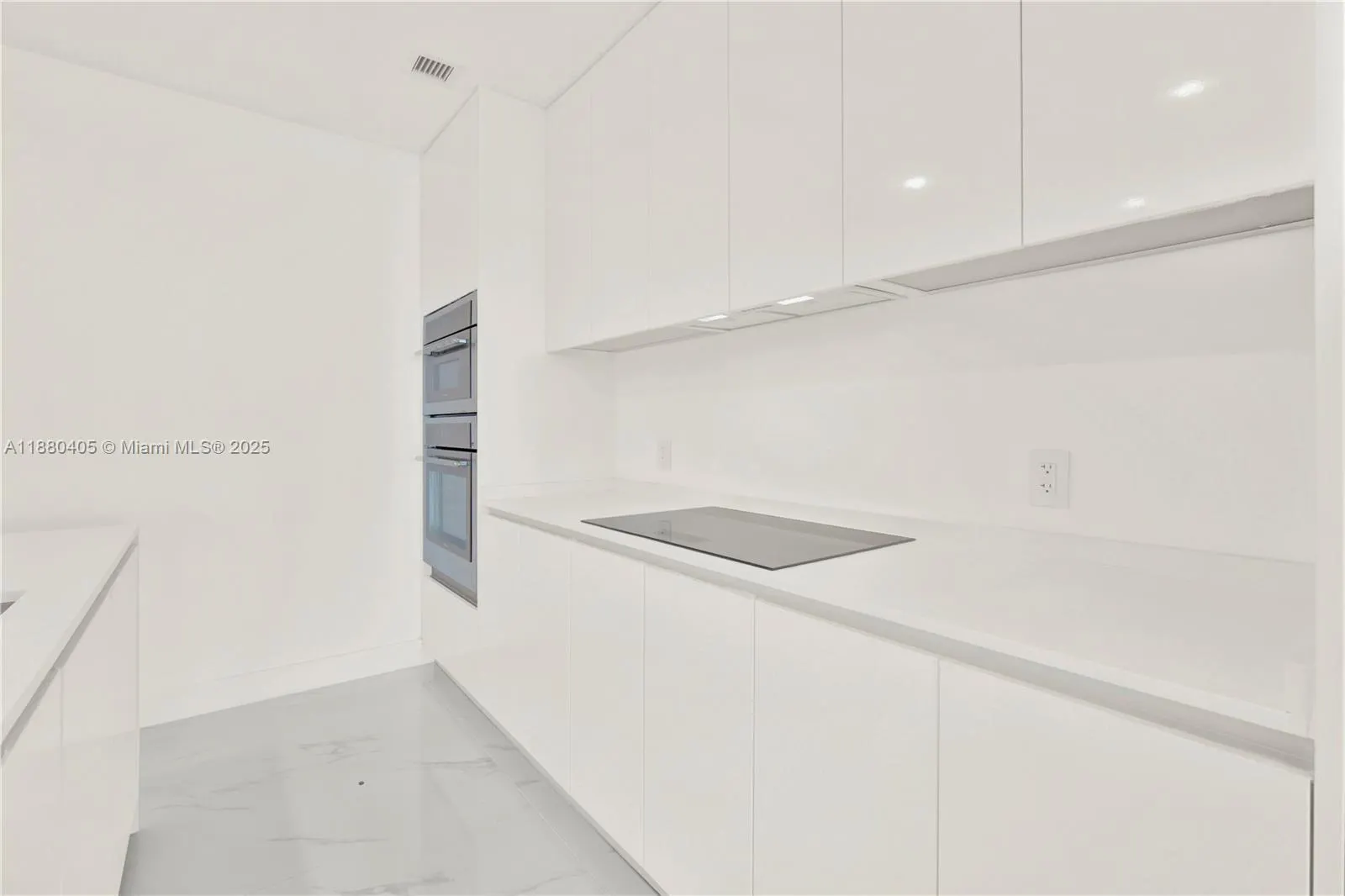 700 NE 24 Street, #3803