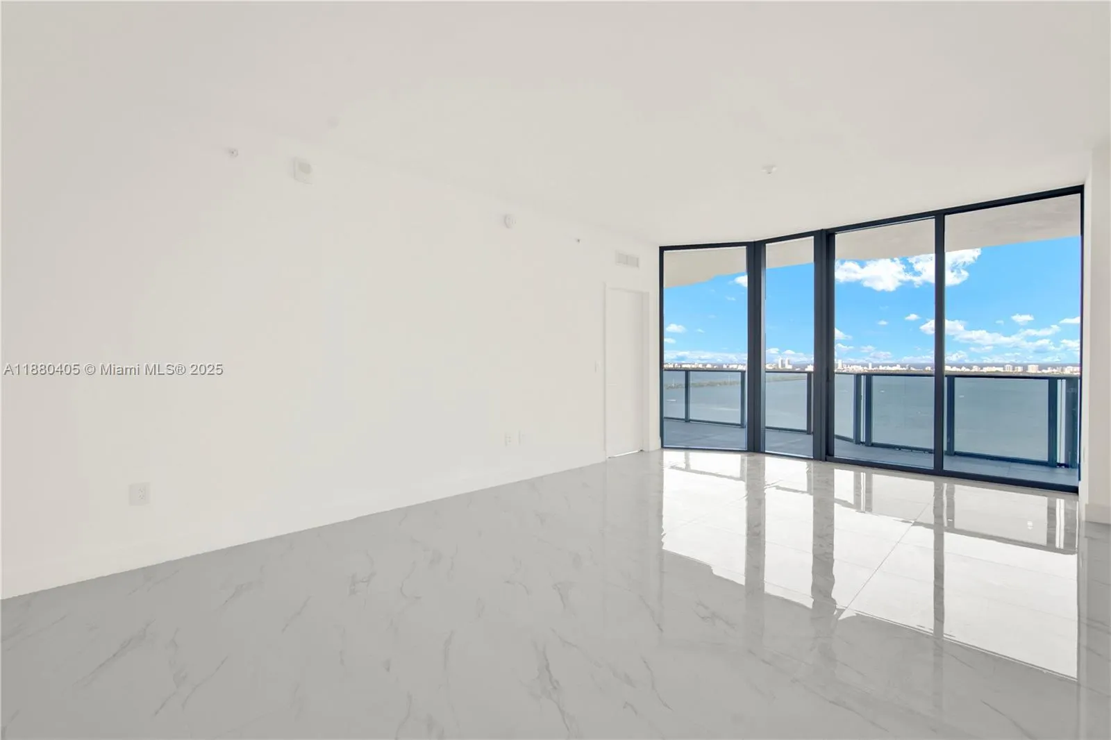 700 NE 24 Street, #3803