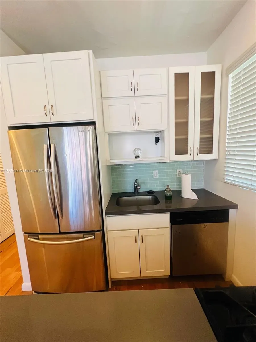1523 West Ave, #101