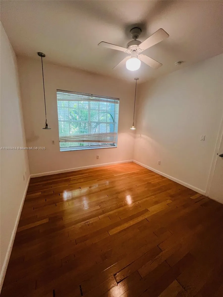 1523 West Ave, #101