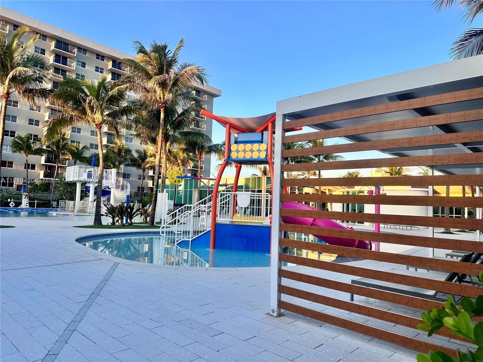 9225 Collins Ave, #1407