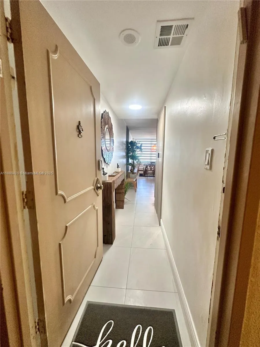 9225 Collins Ave, #1407