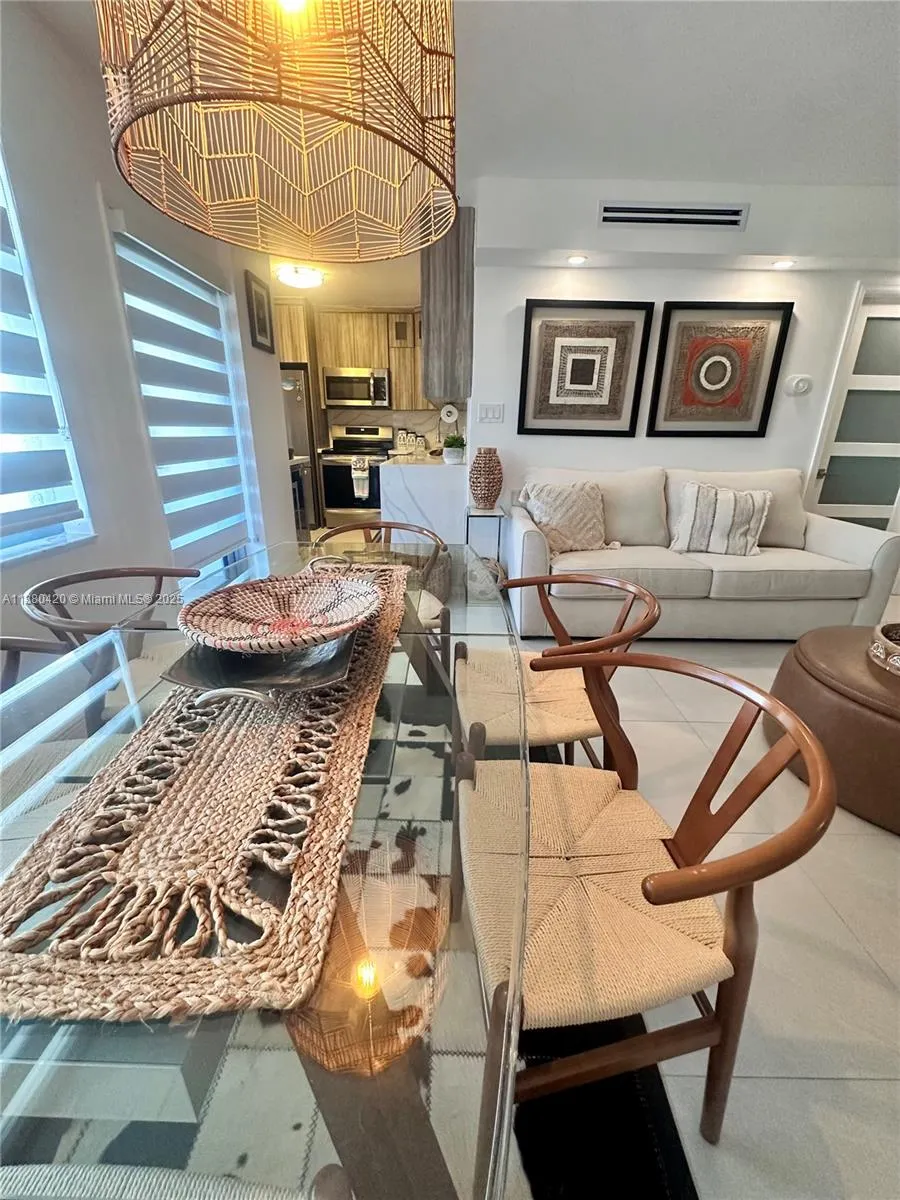 9225 Collins Ave, #1407