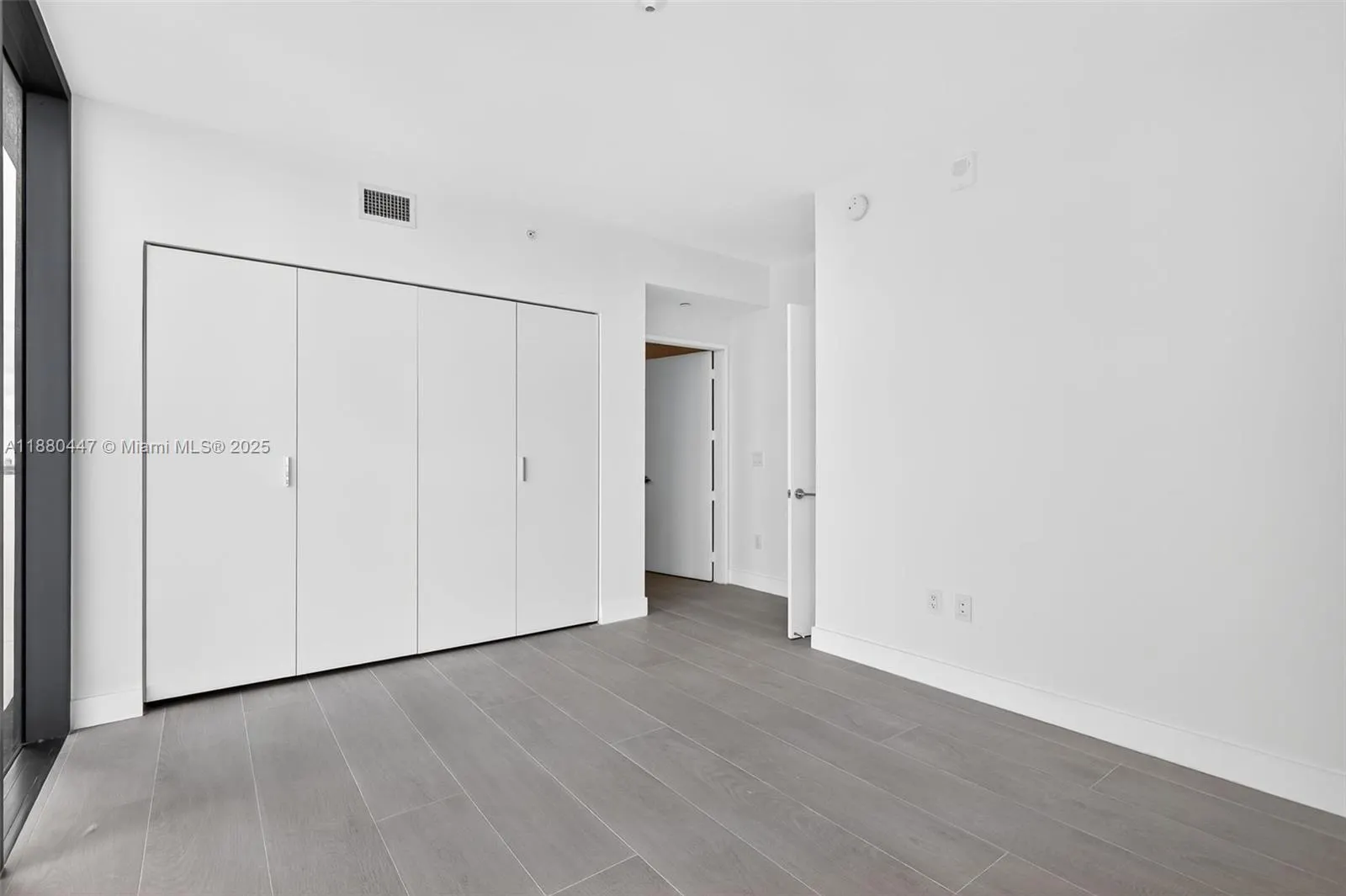 700 NE 24th, #3801