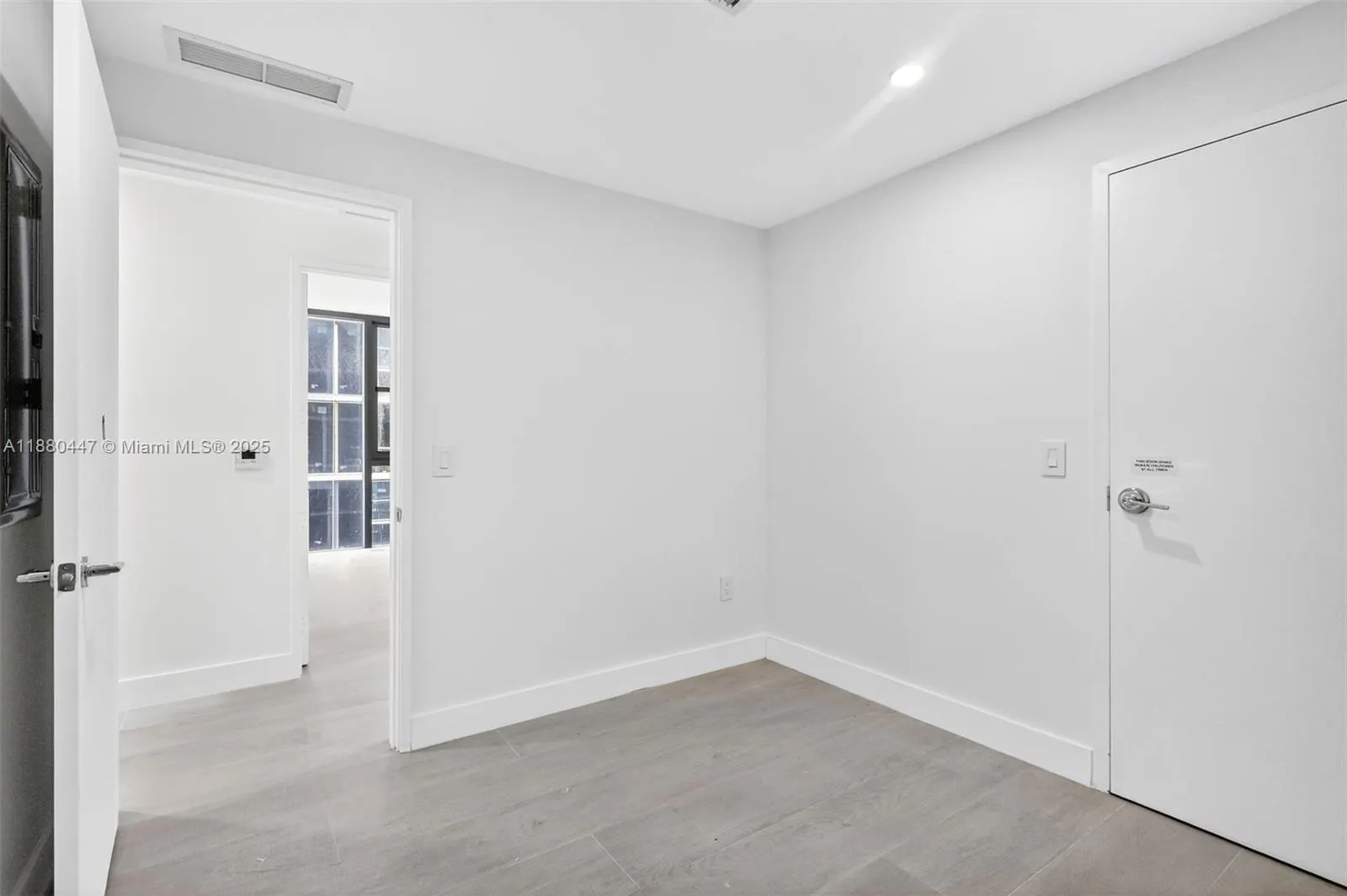 700 NE 24th, #3801