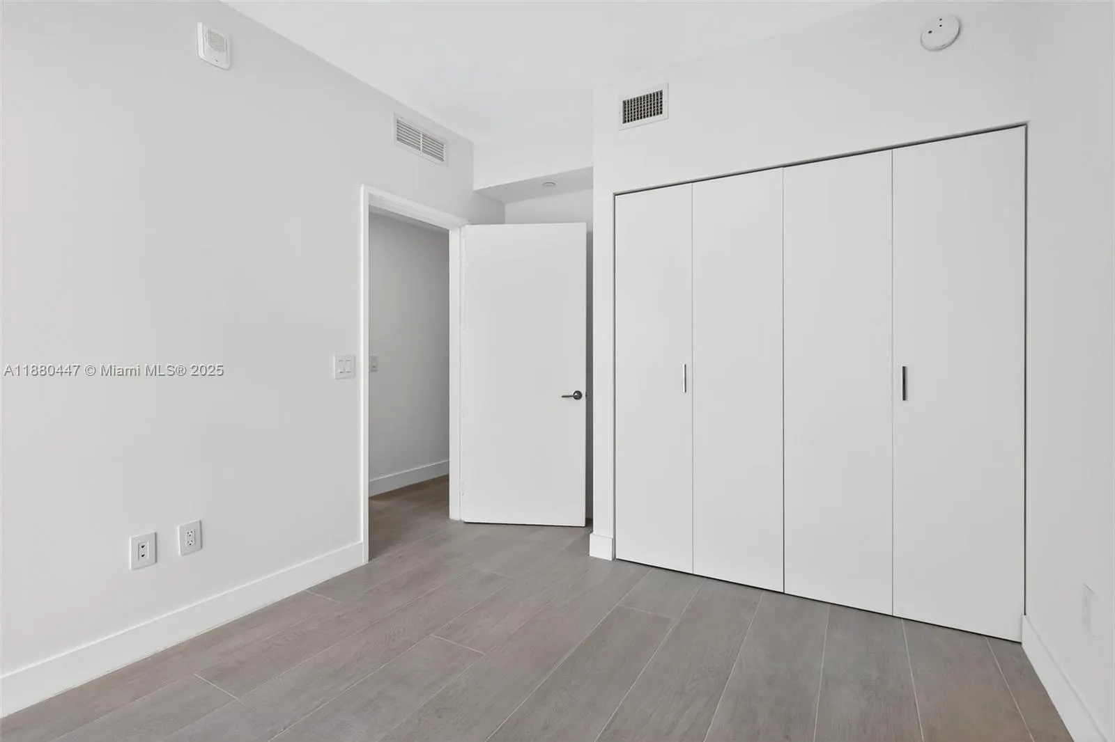 700 NE 24th, #3801