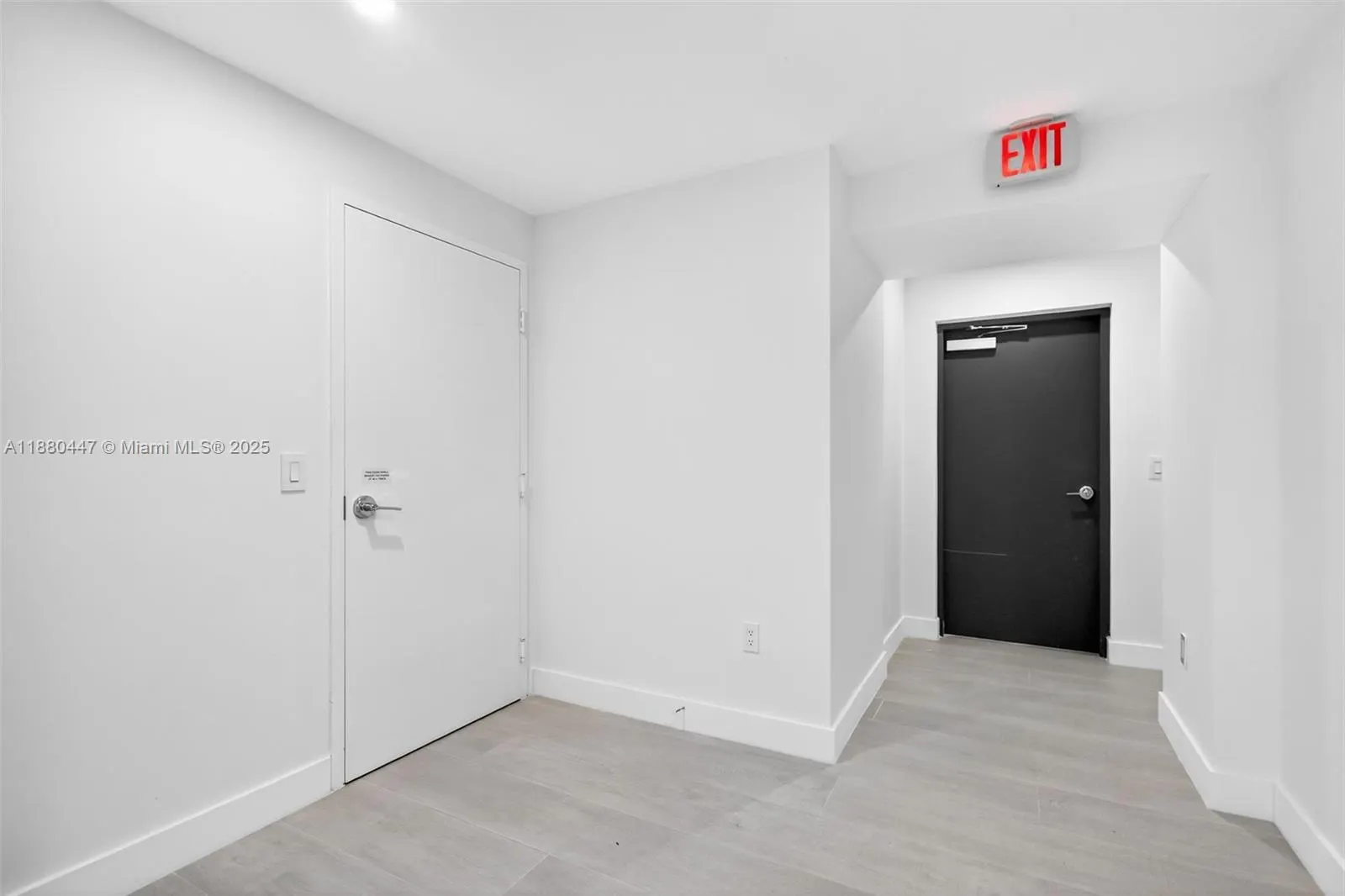 700 NE 24th, #3801