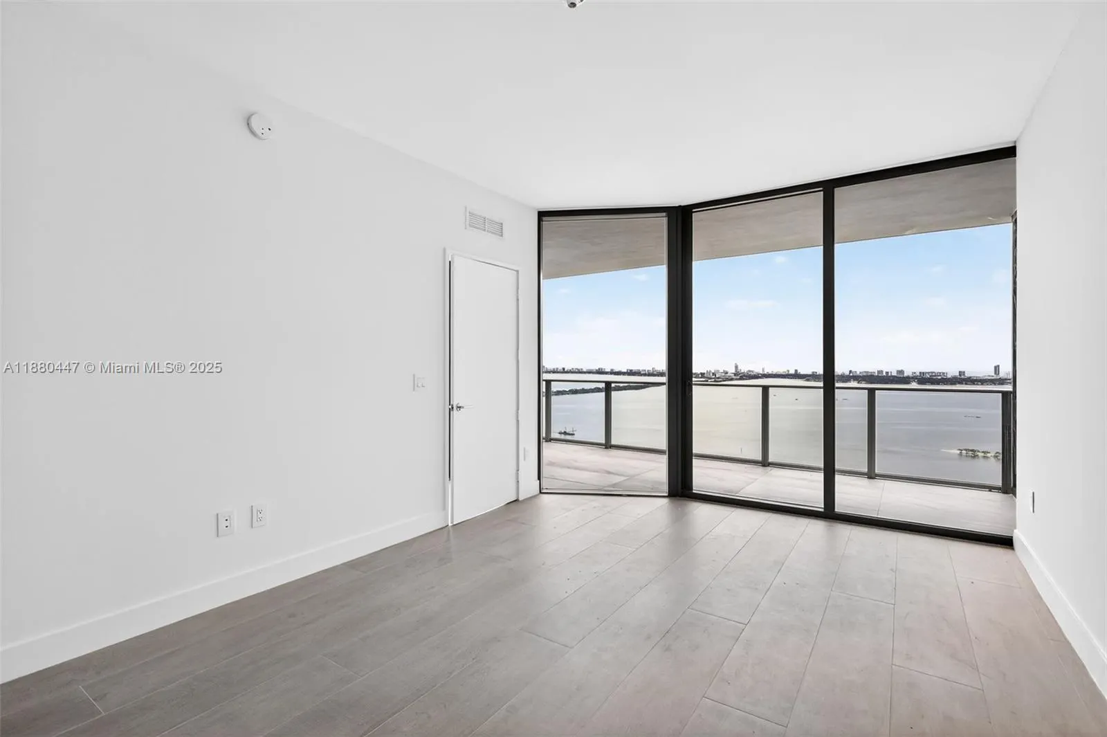 700 NE 24th, #3801