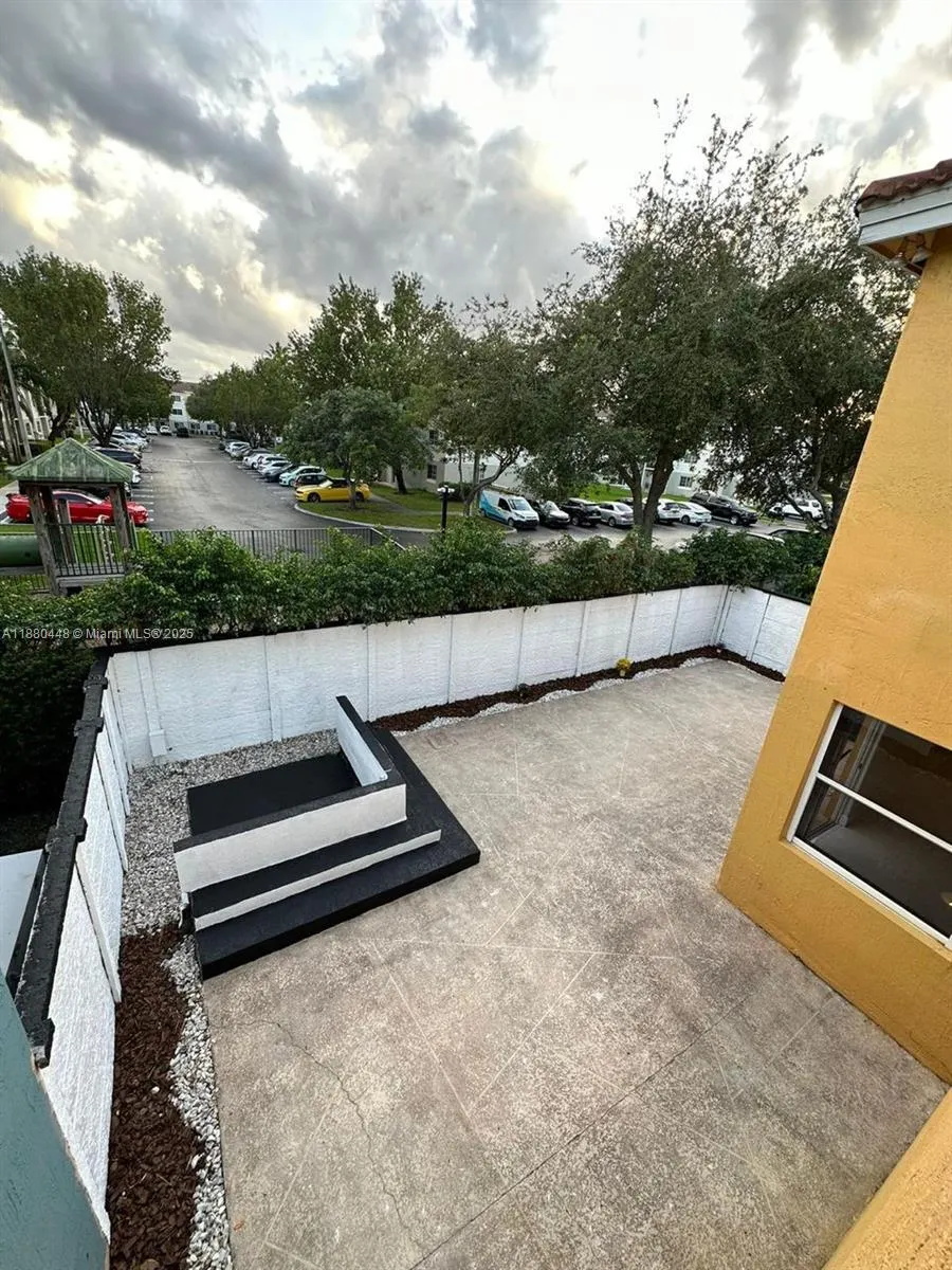 10812 NW 51 st ln, #0