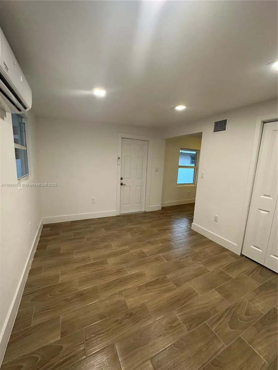 3123 NW 22nd Ct, #A-1