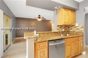 5720 Rock Island Rd, #383