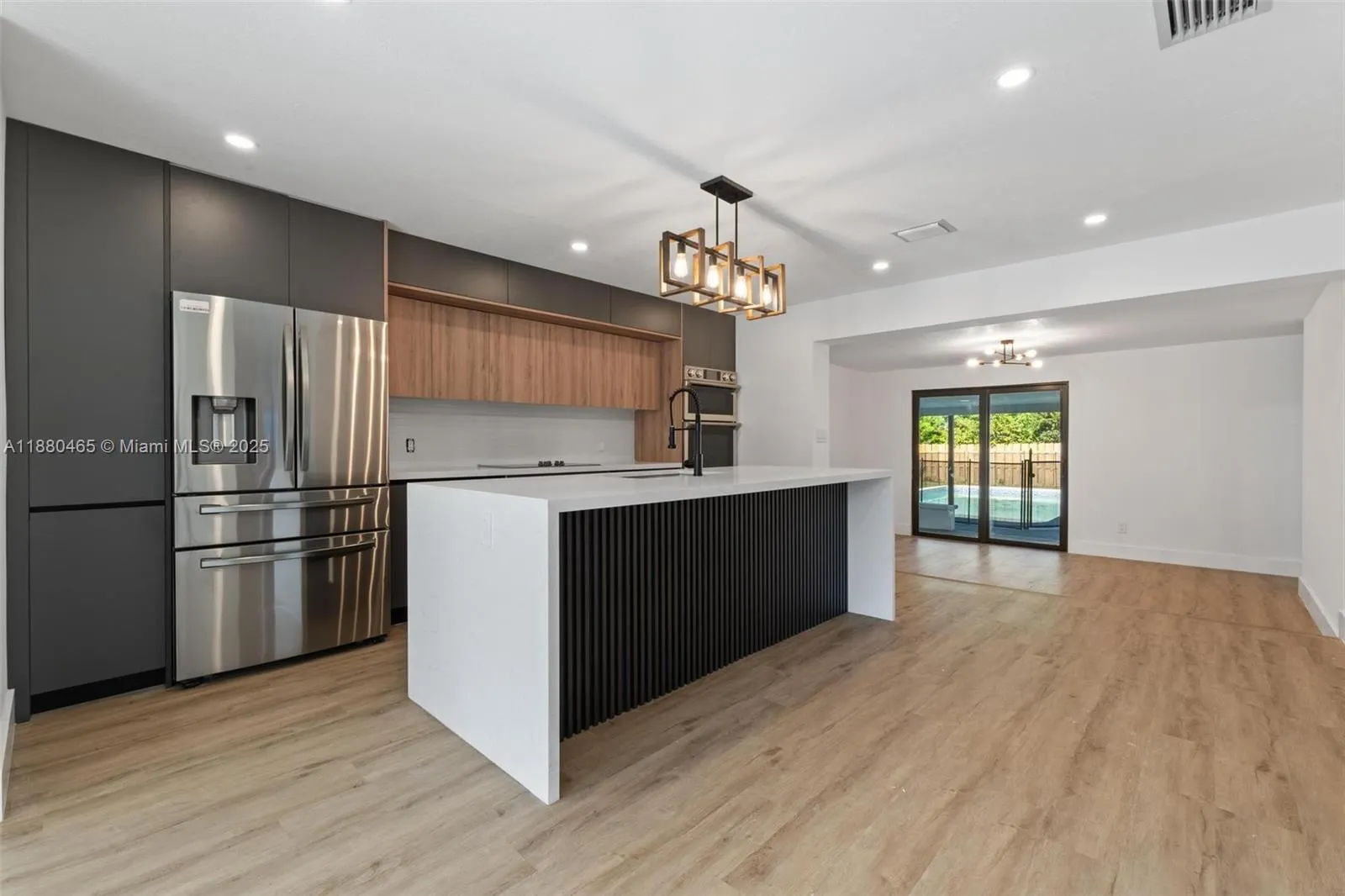 1516 SW 30th Ter