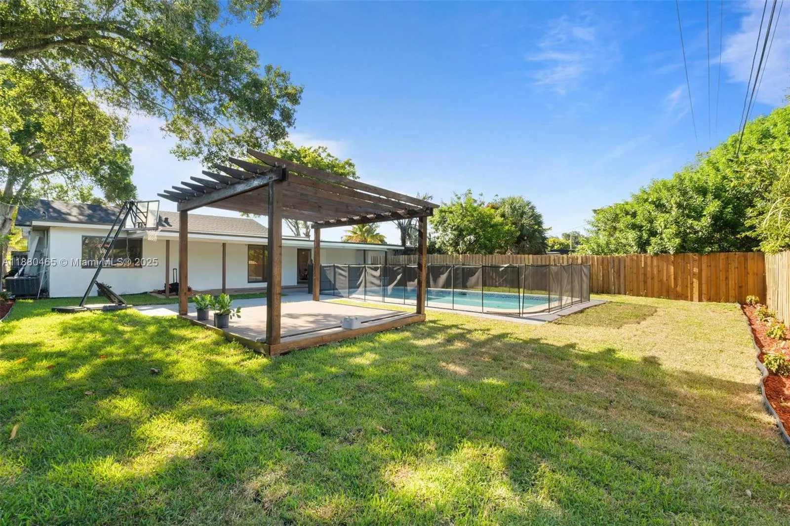 1516 SW 30th Ter