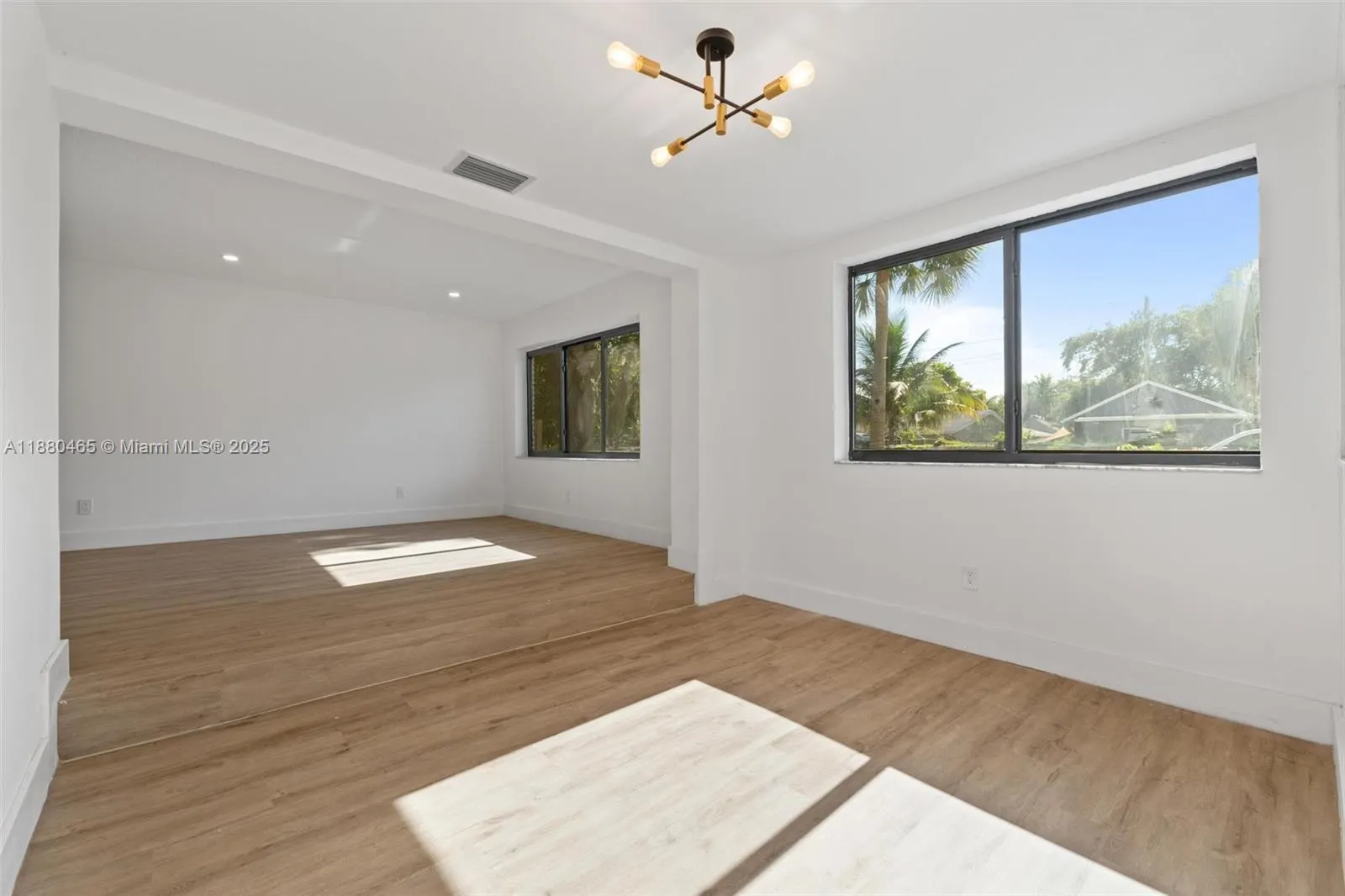 1516 SW 30th Ter