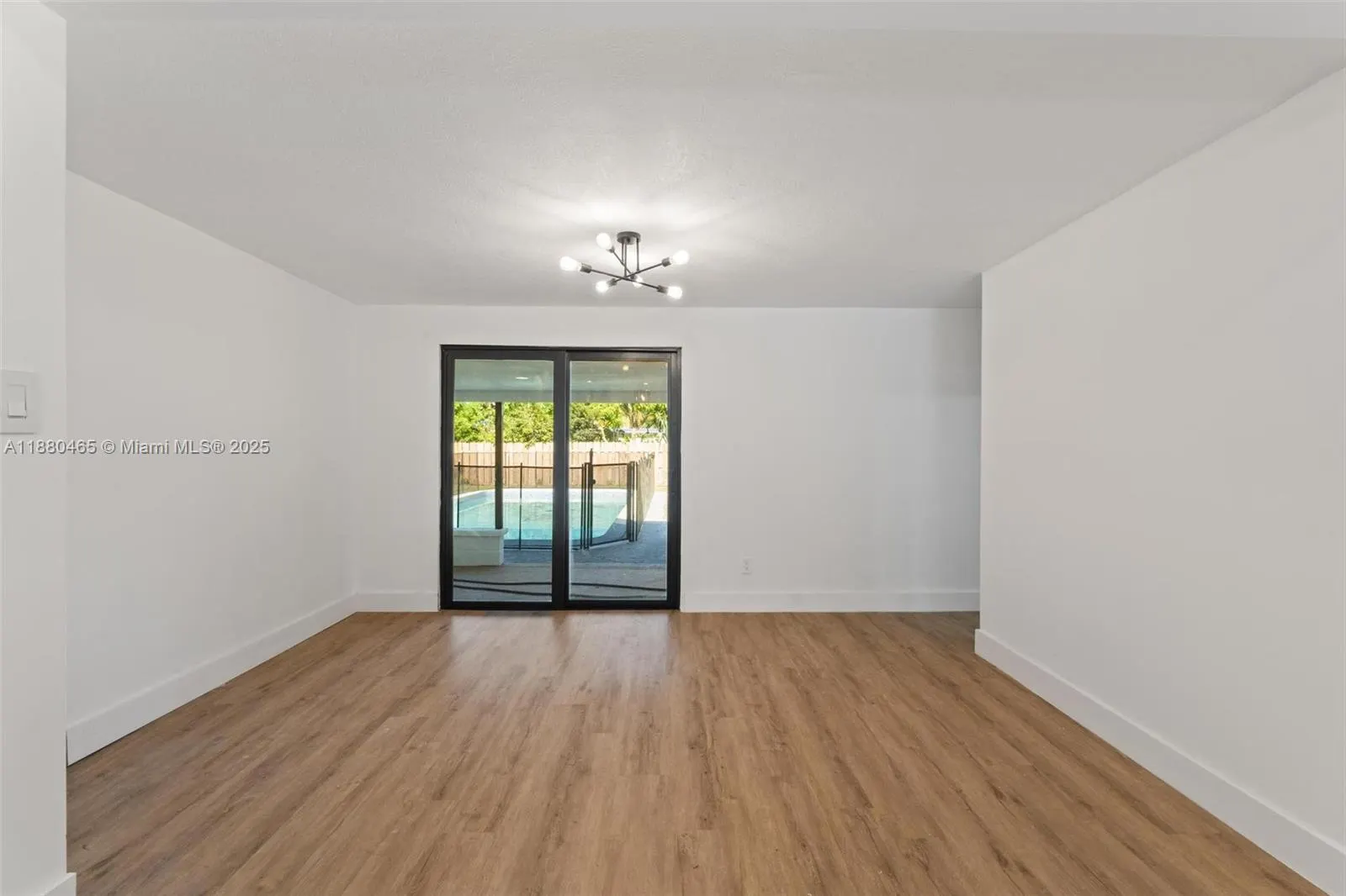 1516 SW 30th Ter