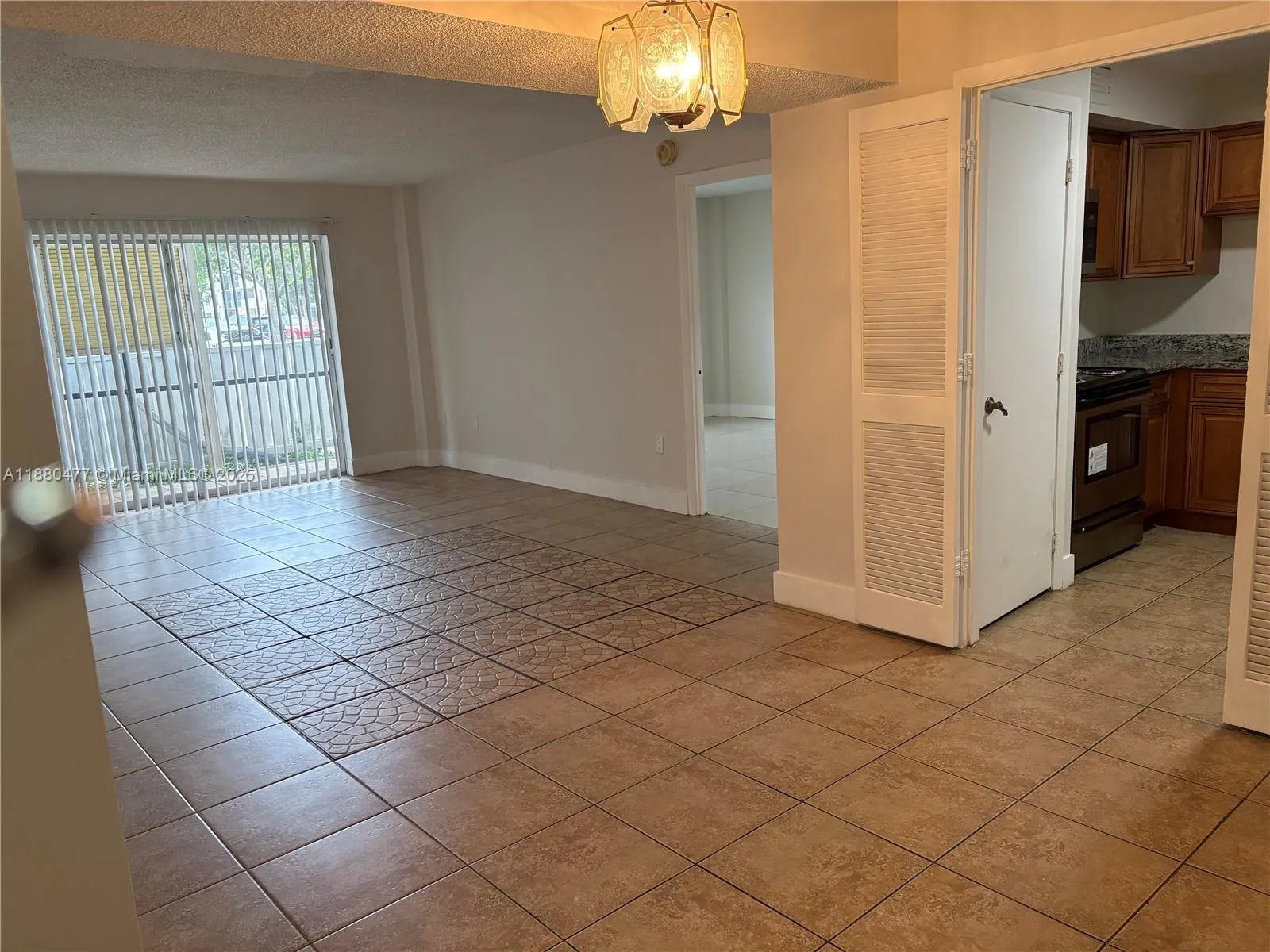 4164 Inverrary Dr, #112