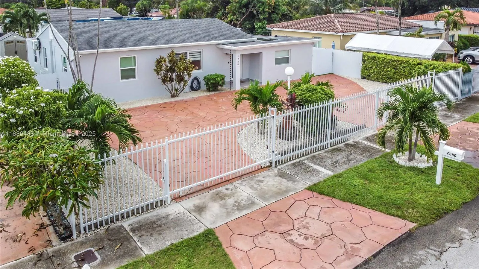 7280 SW 13th St
