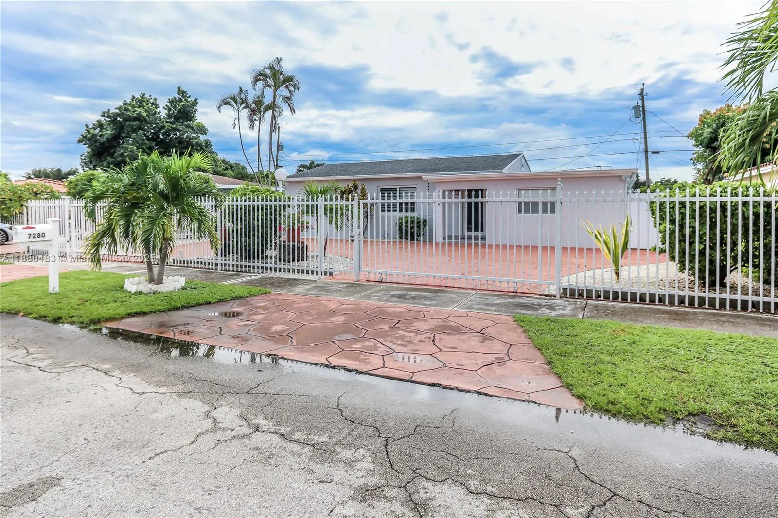 7280 SW 13th St