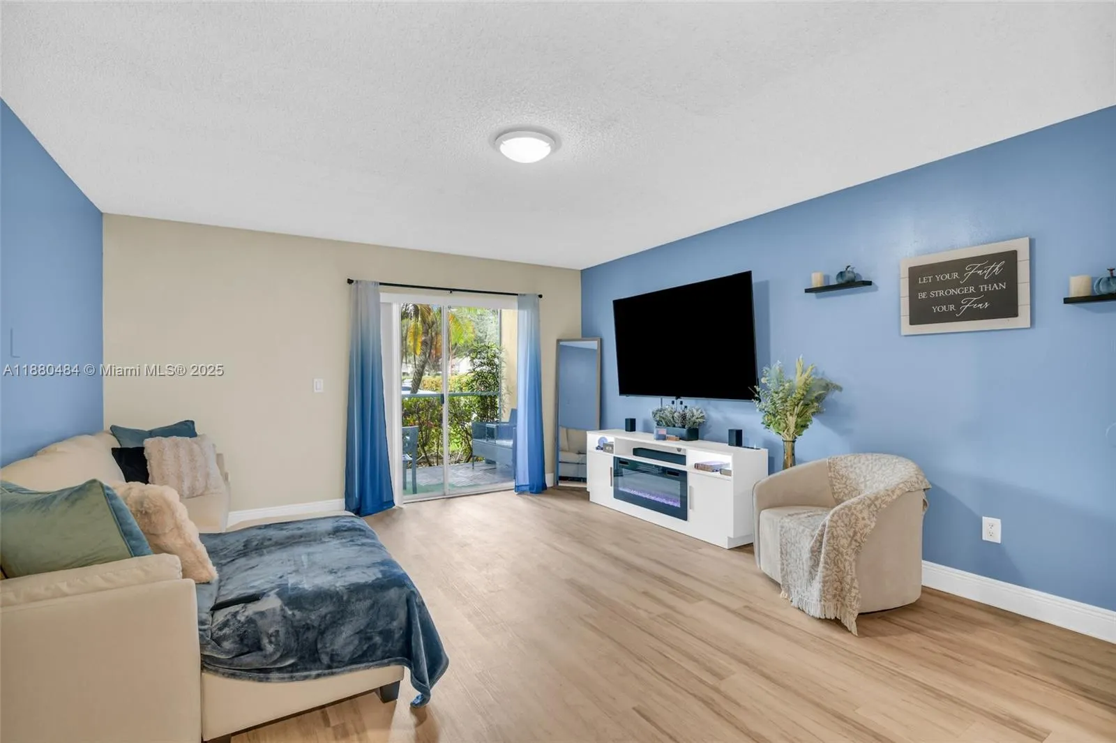 1255 46th, #1713