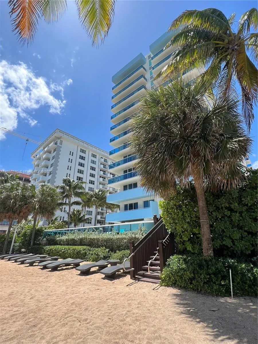 9172 Collins Ave, #214