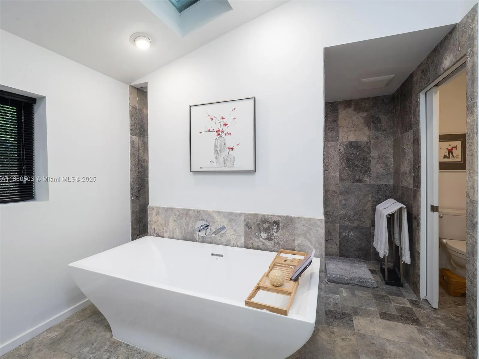 2261 NW 24th Ave